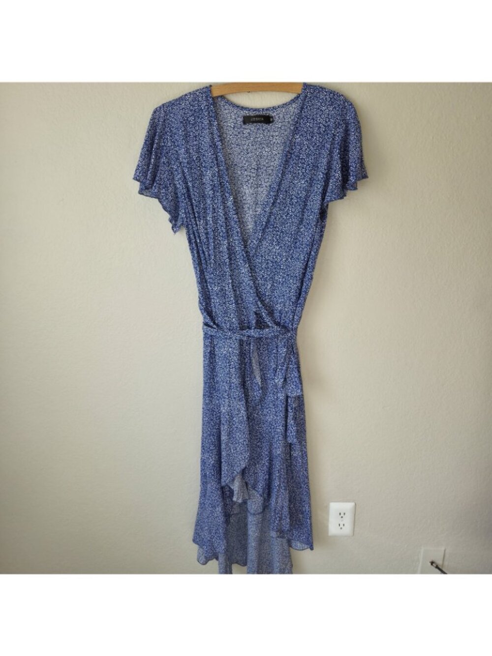 Zesica Wrap Ruffler Midi Dress Womens M Blue/White Floral Short Sleeve VNeck - Picture 2 of 16